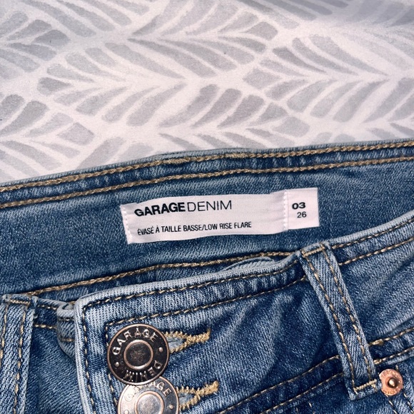 Garage Denim In Size 3. Unique button style with trendy flare cut! - Picture 3 of 4